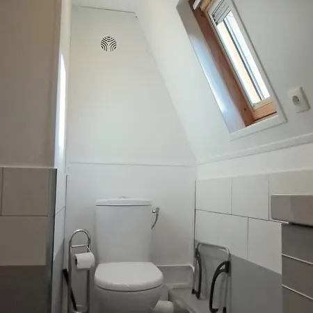 Mezzanine En Centre-ville, Proche Casino Et Apartamento *