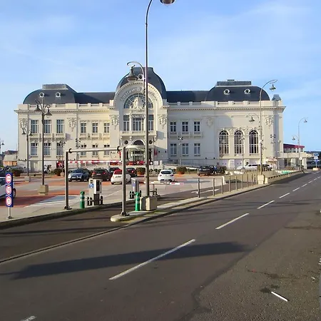 Appartamento Mezzanine En Centre-ville, Proche Casino Et Trouville-sur-Mer